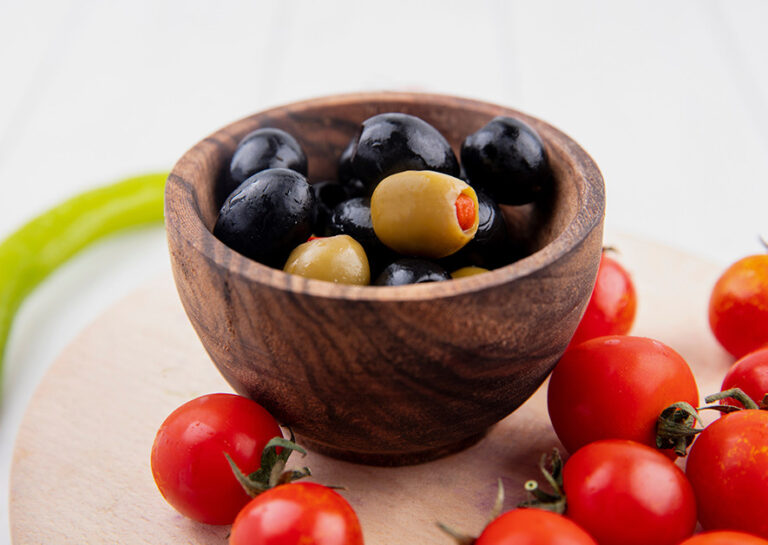 Get Creative in the Kitchen with Dry Fruits: A Burst of Flavor and Nutrition from Vegetable Wale